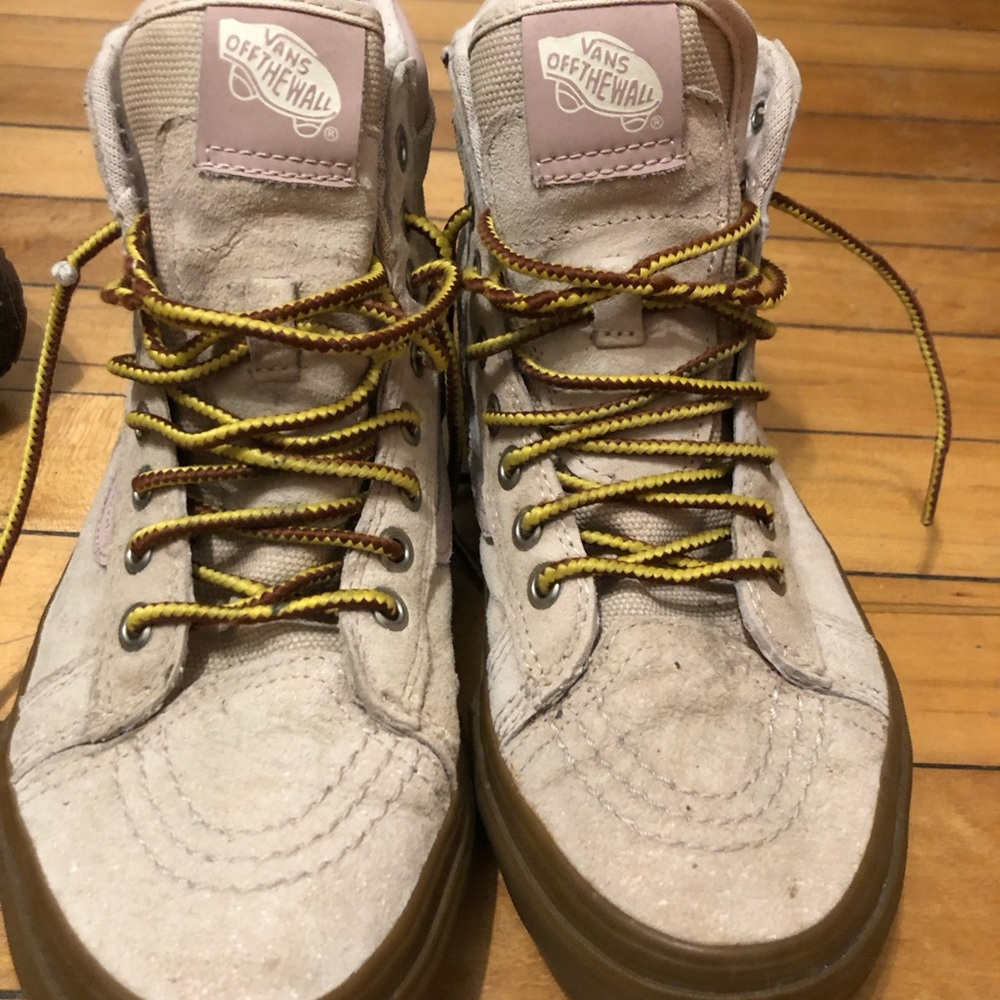 Women’s day hike Vans